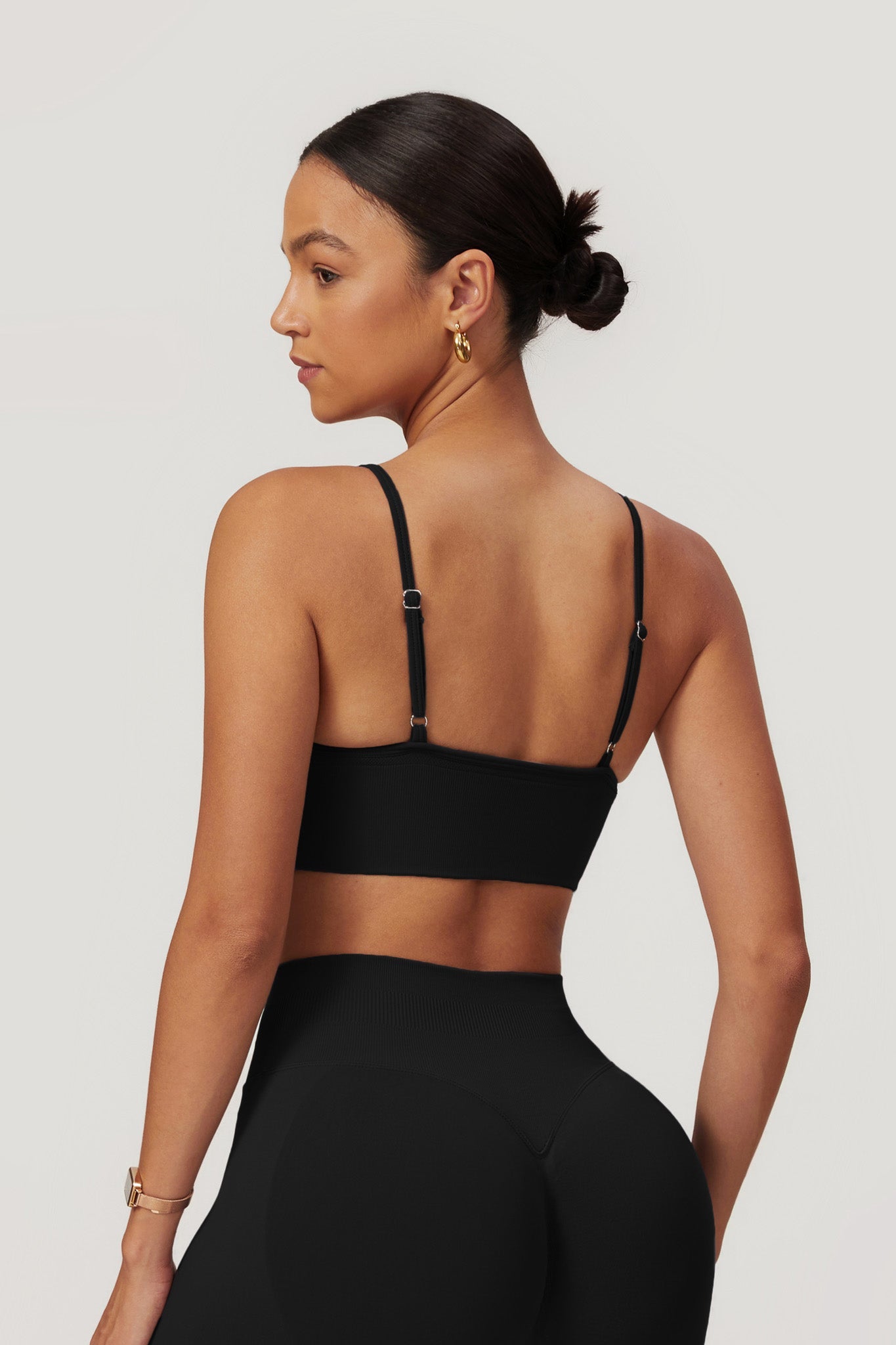 Briana Minimalistic Sports Bra - Black