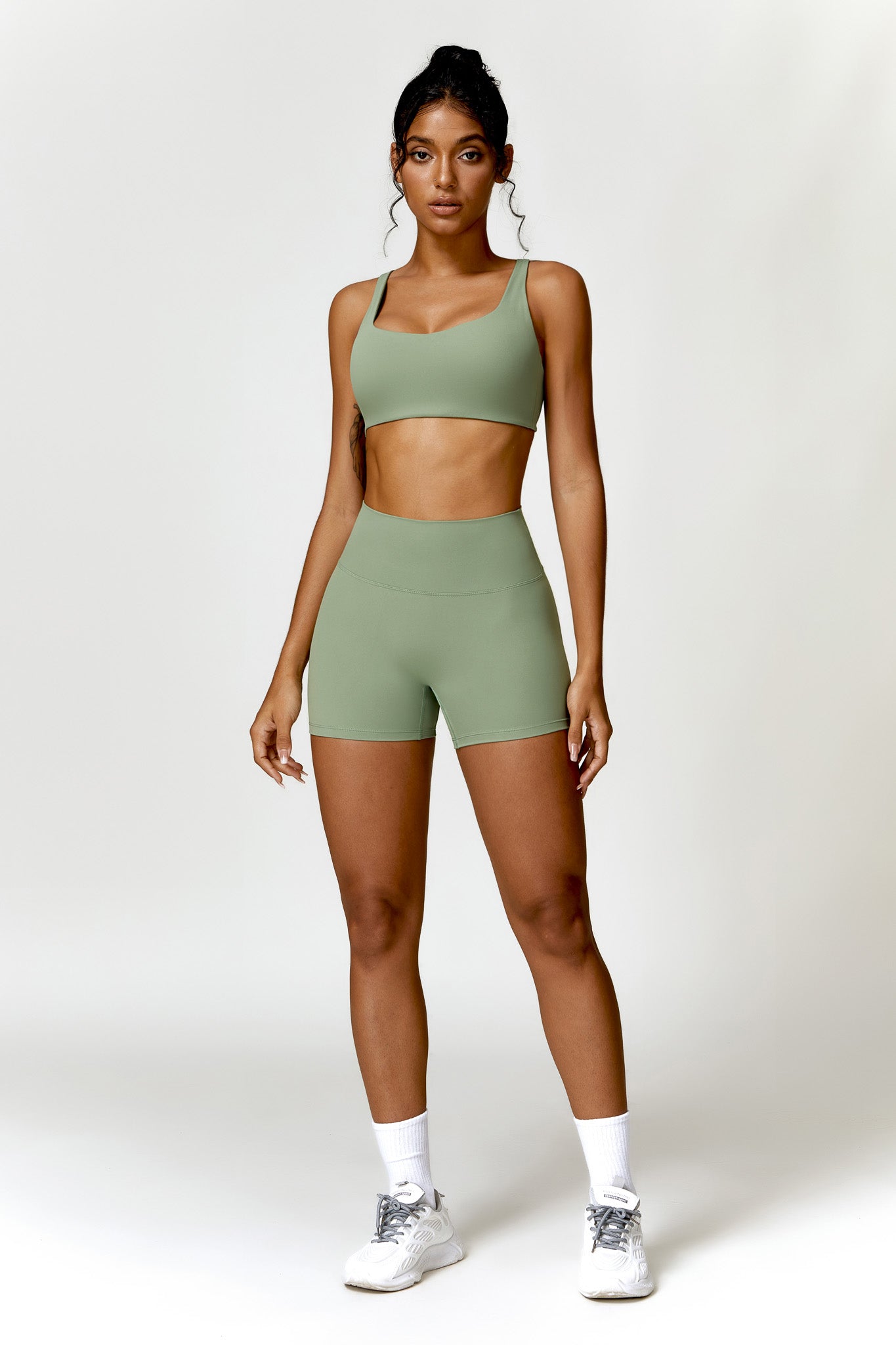 Camila Shorts - Pistachio