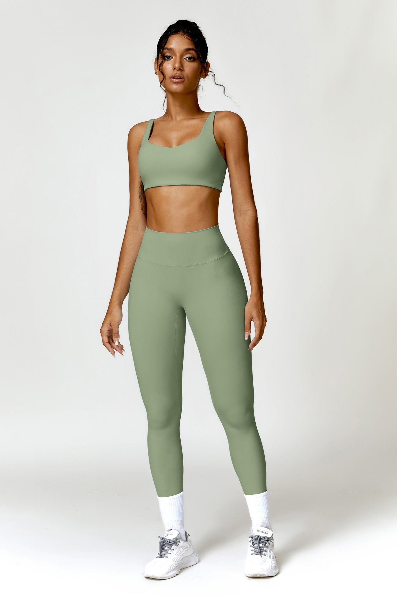 Camila Sports Bra - Pistachio