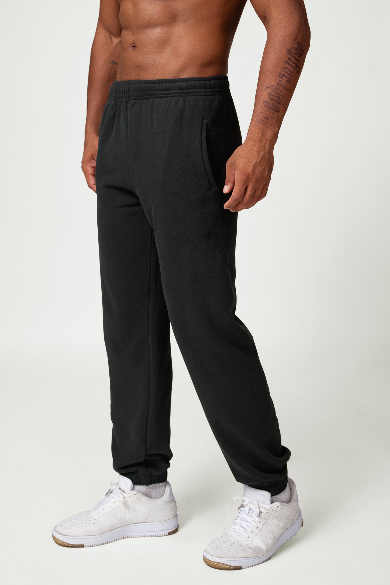 Momentum Sweatpants - Black