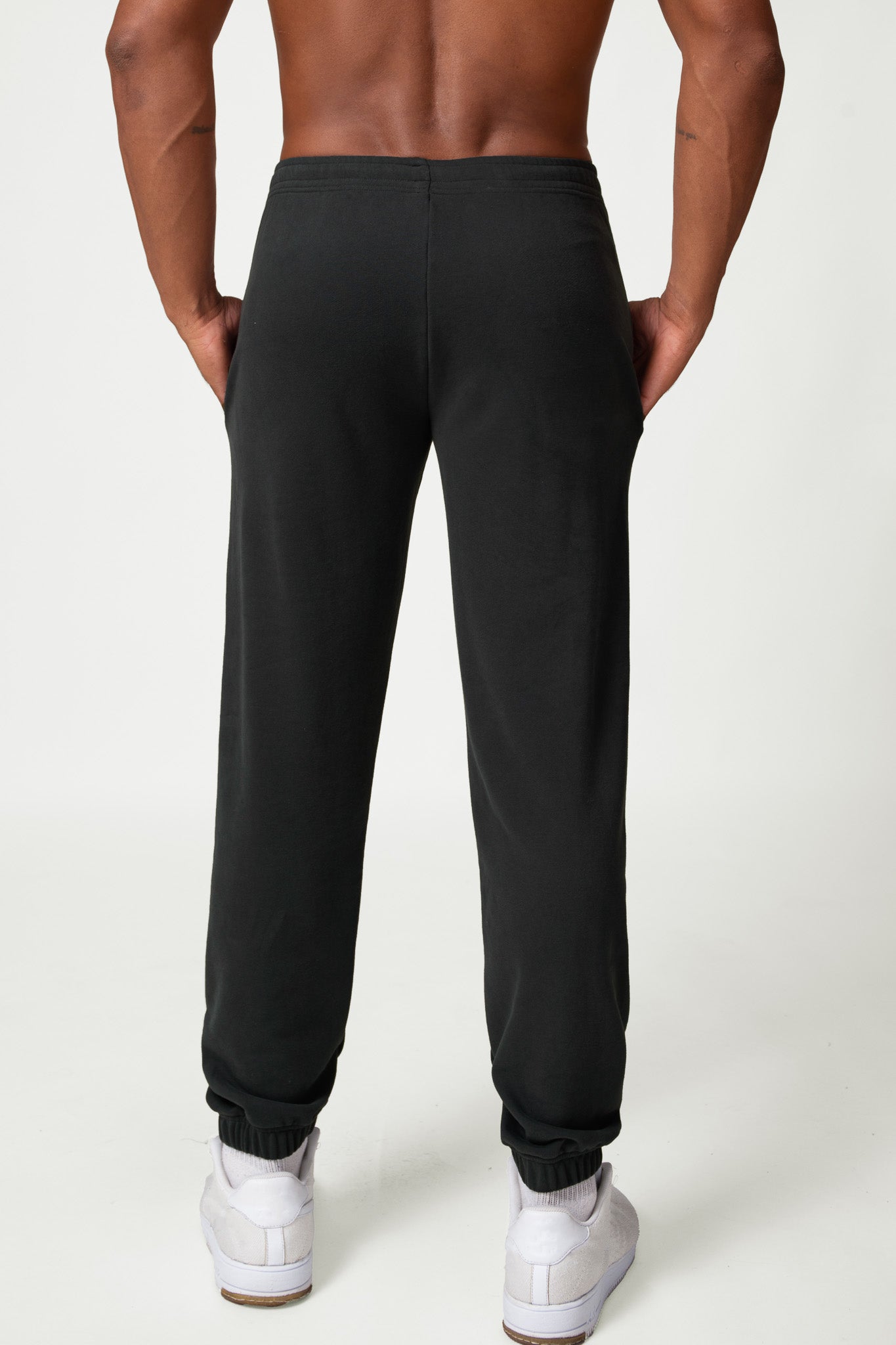 Momentum Sweatpants - Black